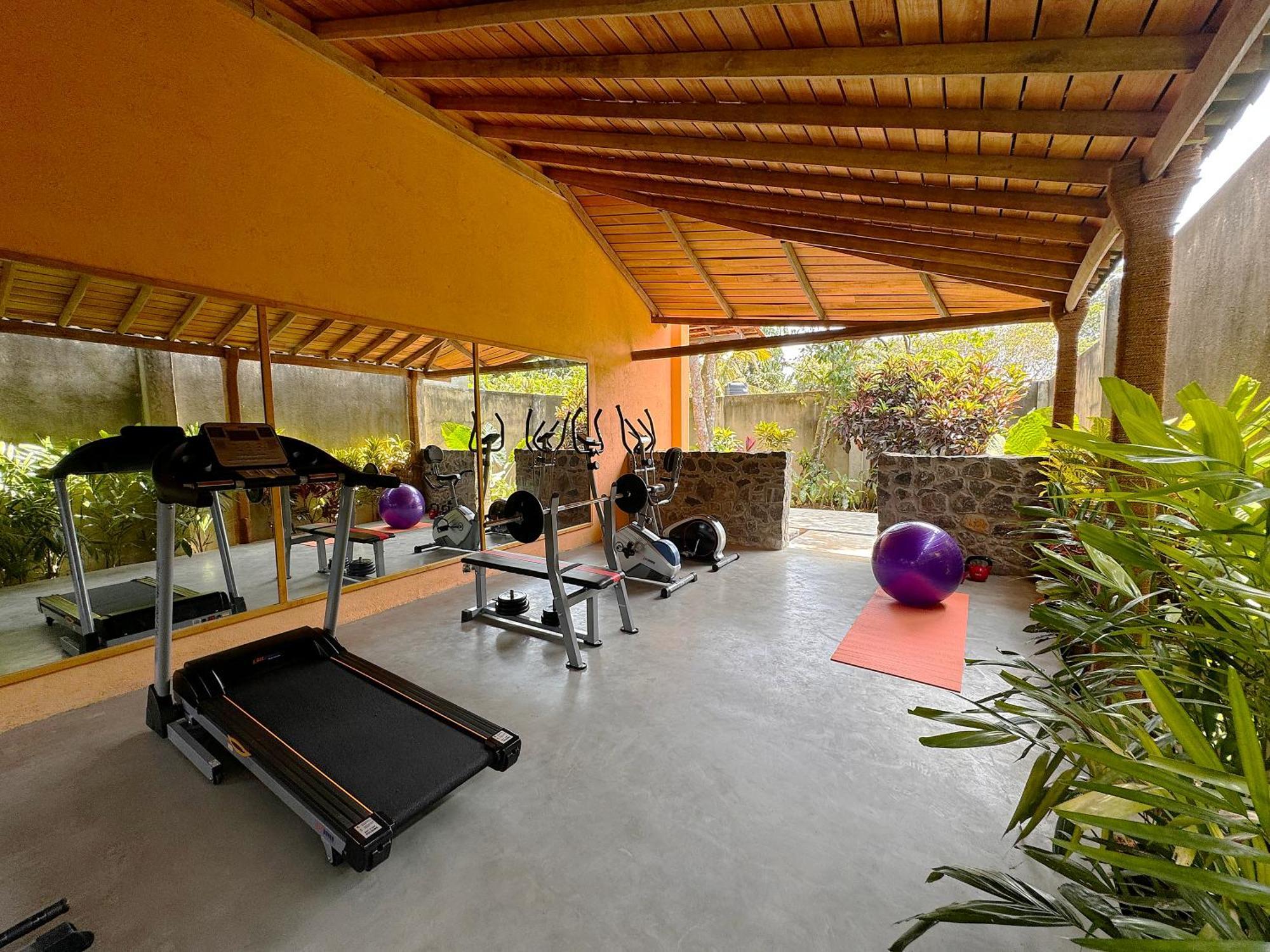 Coastline Mirissa Boutique Hotel And Spa מראה חיצוני תמונה