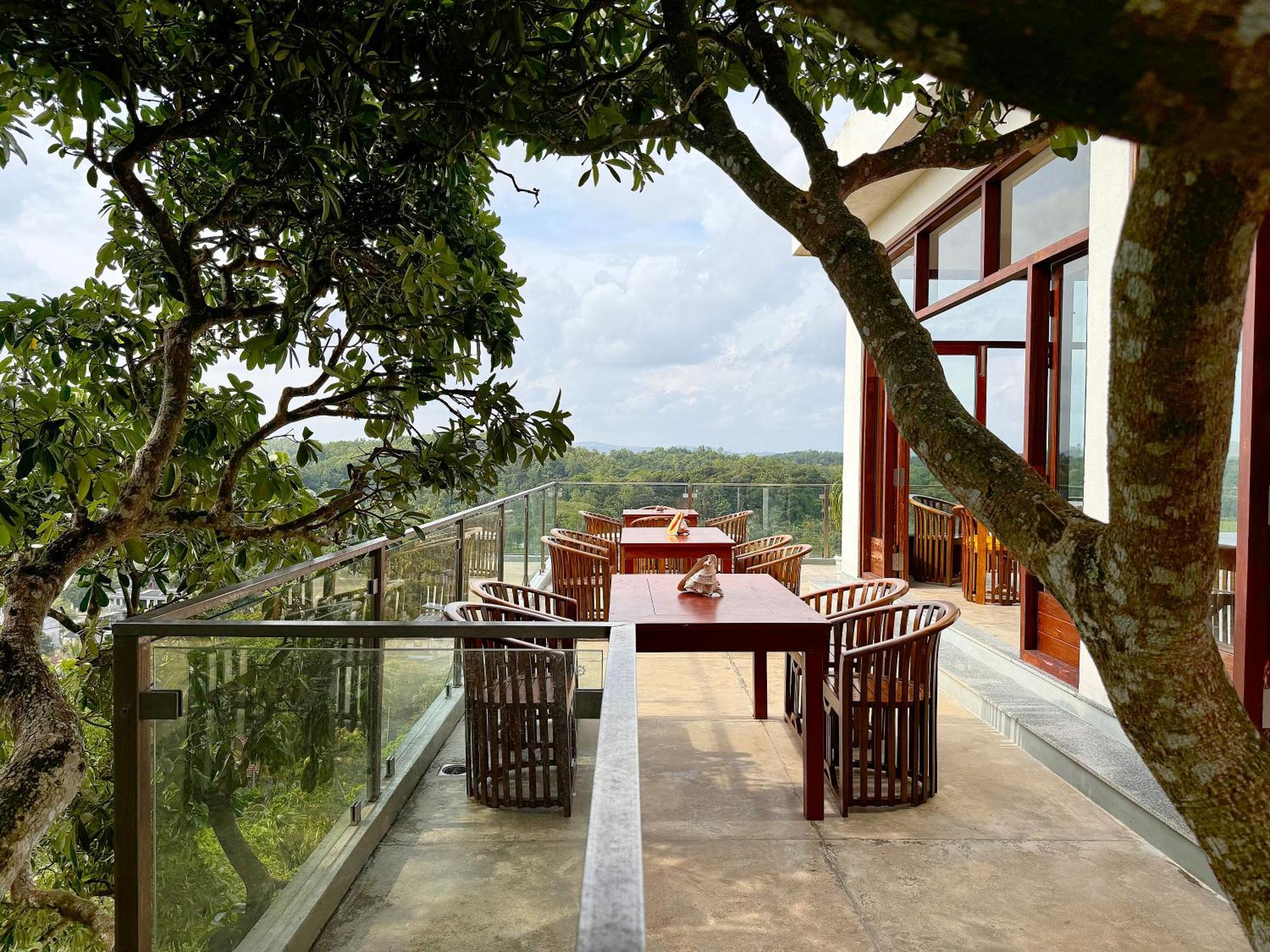 Coastline Mirissa Boutique Hotel And Spa מראה חיצוני תמונה