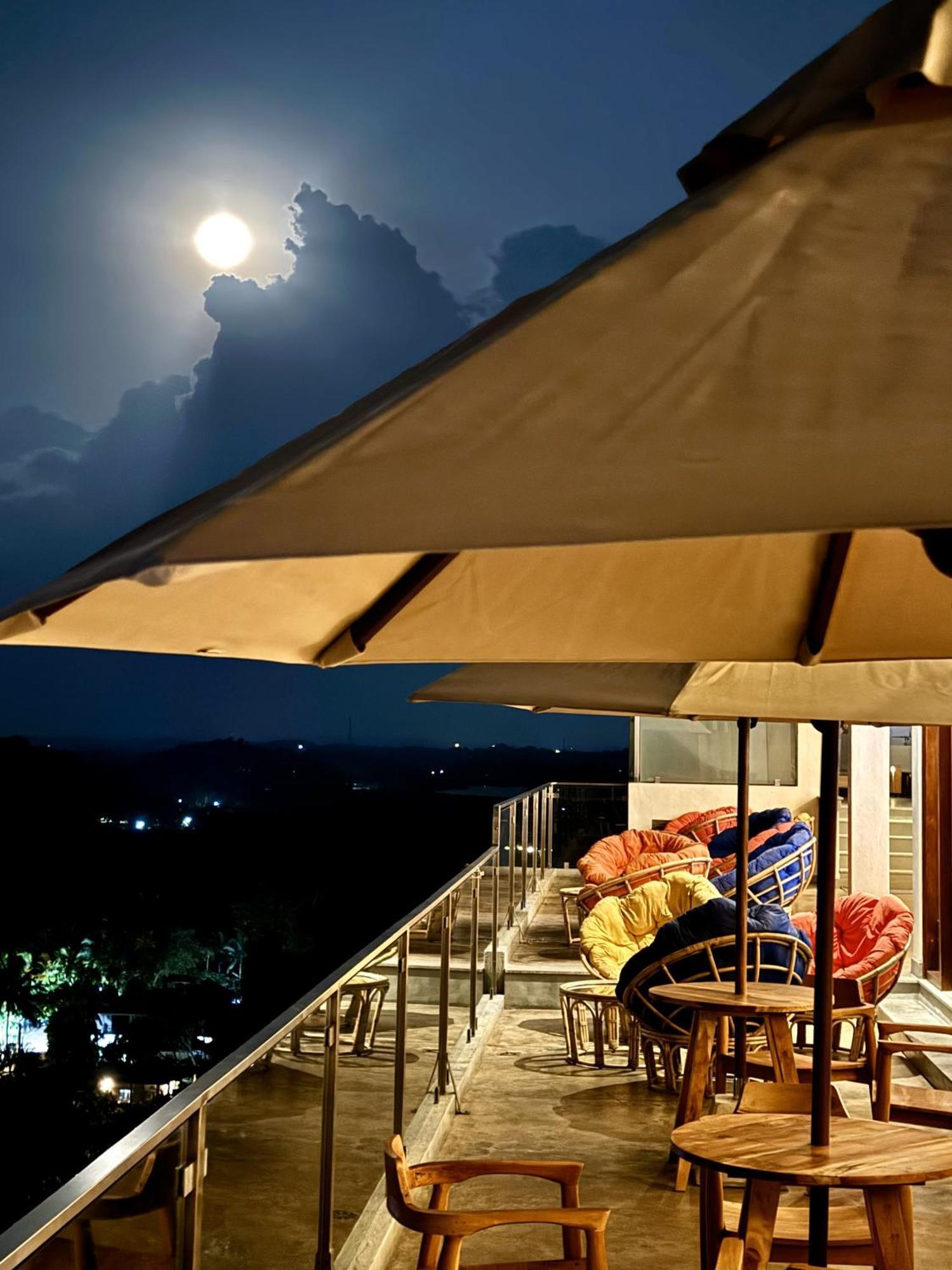Coastline Mirissa Boutique Hotel And Spa מראה חיצוני תמונה
